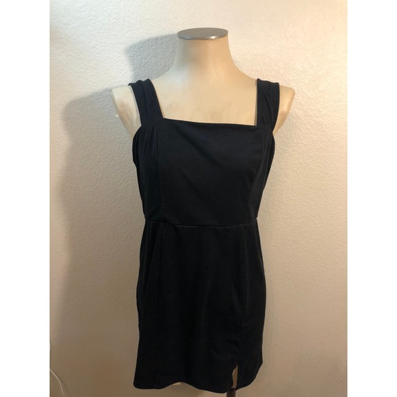 Francesca's Collections Dresses & Skirts - Mi Ami for Francesca's Black Square Neck Mini Dress Slit Hem Size L
